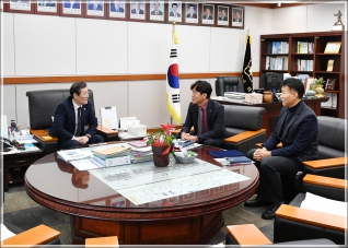 (2020.01.31.) 최동식 국민연금 강릉지사장 접견 대표이미지
