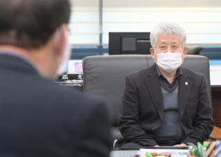 1월12일 율곡연구원장 접견 대표이미지